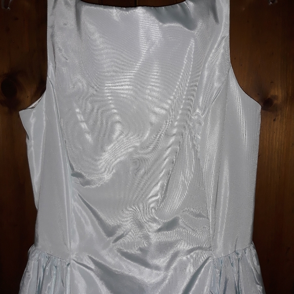 New: Prom Gown - Picture 2 of 4